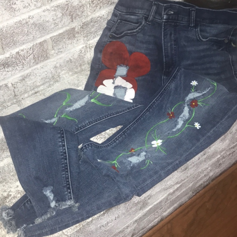 Hand-Painted Flower Express Ripped High Rise Jeans - Picture 4 of 5